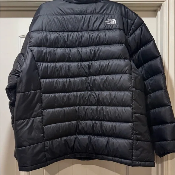 The North Face Men's Black Puffer Jacket 550 - Picture 5 of 5